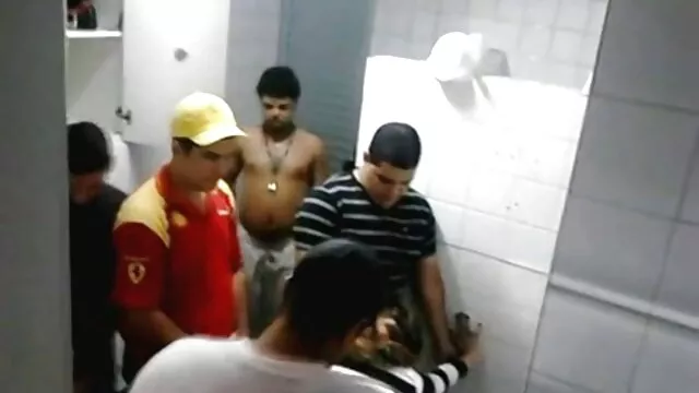 پورنو بدون ثبت نام  کودک برای جدیدترین فیلم سکس خارجی اولین بار آماده خوابیدن بر روی دوربین است