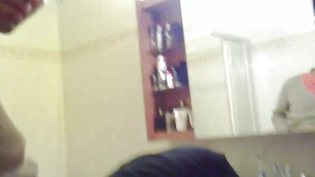 پورنو بدون ثبت نام  این باند عگس سگسی خارجی به یک زن جوان ژاپنی تجاوز کرده و او را با مایع منی پر کرده است