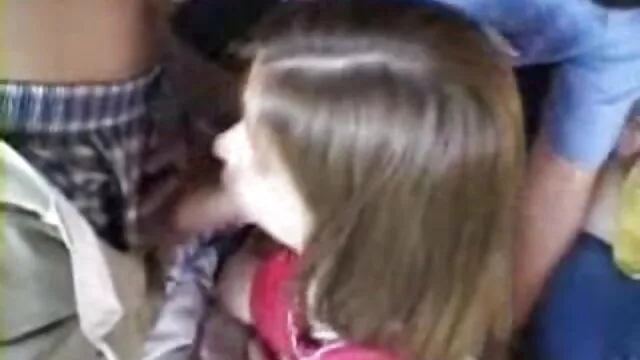 پورنو بدون ثبت نام  من با یک مربی به فیلم سگسی خارجی کلاس های ایروبیک آمدم ، اینجا پورنو است
