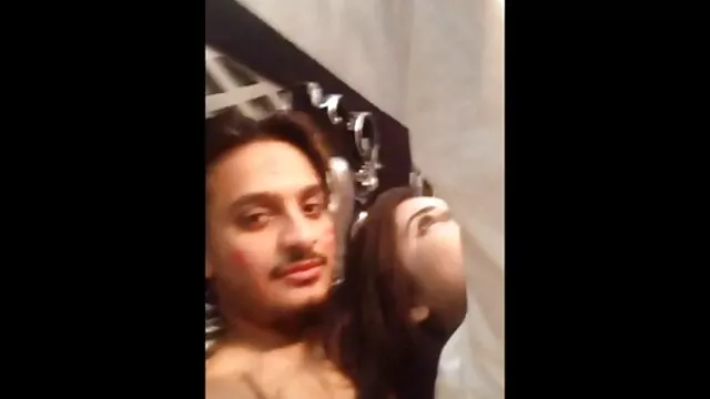 پورنو بدون ثبت نام  مهمانی فیلم آمیزشی خارجی جنسی در یک قایق